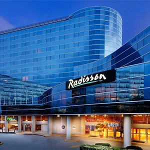 Отель Radisson Vancouver Airport ****