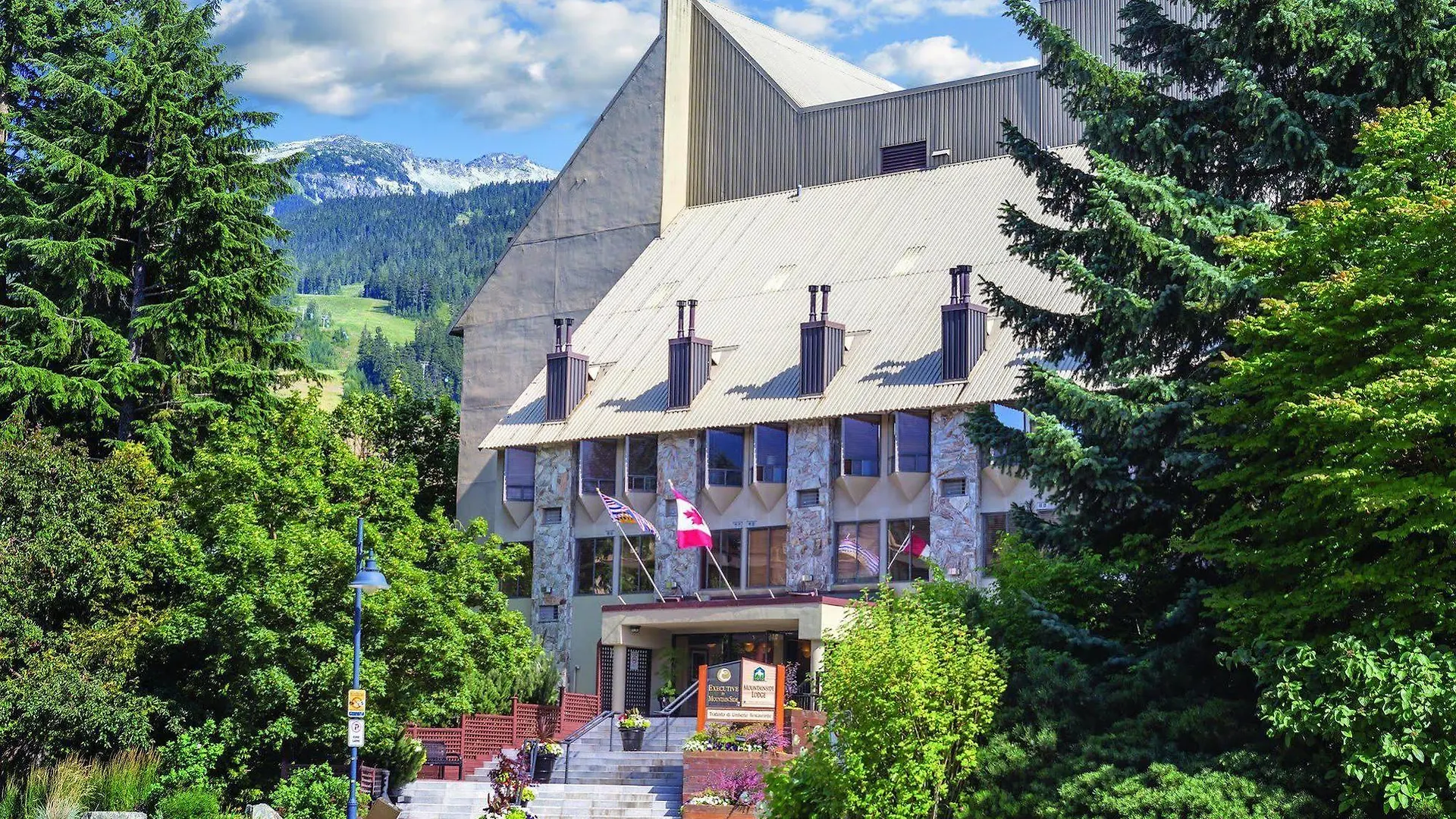Resort Mountainside Lodge Whistler