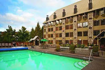 Mountainside Lodge Whistler 3*,